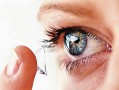 火车上怎么摘隐形眼镜，火车上怎么摘隐形眼镜视频